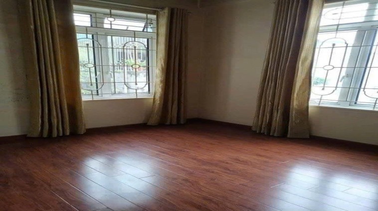 Cho thuê nhà làm VP, ở nhóm, GĐ Nghĩa Đô , Cầu Giấy, Diện tích 40m x 4 tầng 3 ngủ, 14 Triệu  - ngõ ô tô